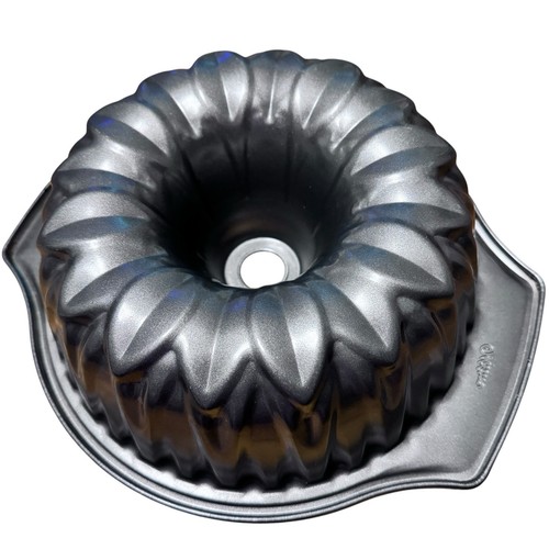 Wilton sunflower fluted - sunflower,